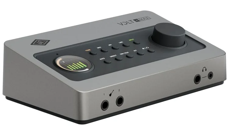 Universal Audio Volt 4 Max, face arrière et connectique, photo 2