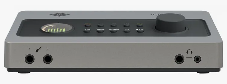 Universal Audio Volt 4P Max, vue de trois quarts, photo 4
