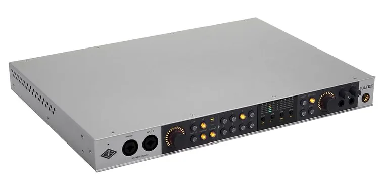 Universal Audio Volt 876 USB Recording Studio, vue de dessus, photo 3