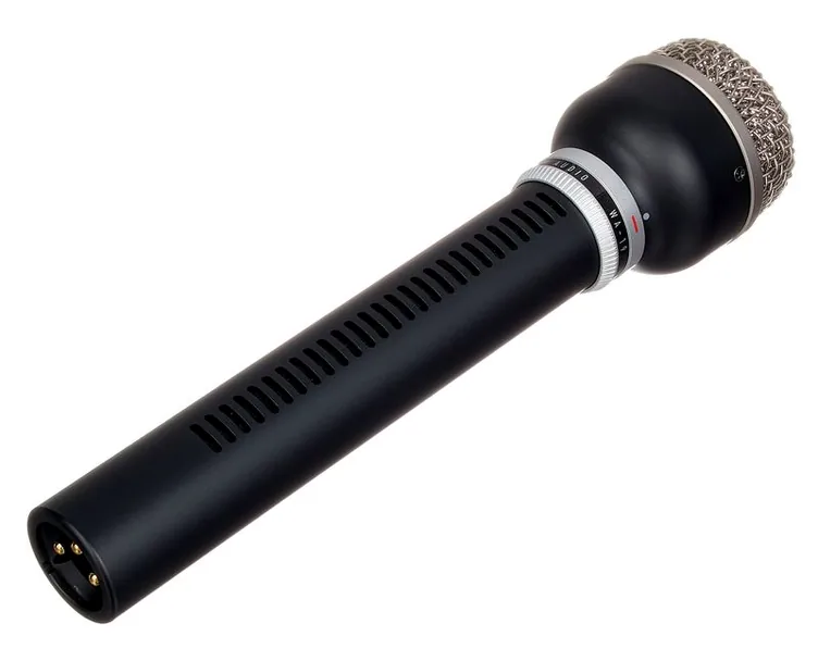 Warm Audio WA-19B, corps et connecteur, photo 3