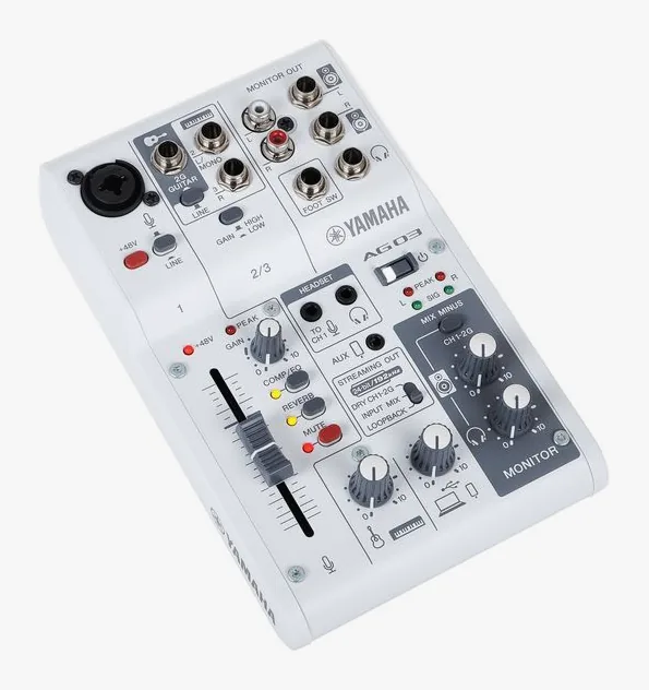 Yamaha AG03 MK2 WH, face avant et faders, photo 3