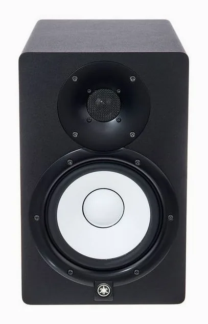 Yamaha HS 7, vue de trois quarts, photo 2