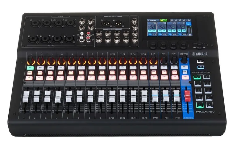 Yamaha MGX16V BK, face avant et faders, photo 2