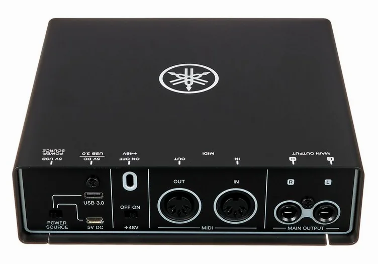 Yamaha URX22C, face avant, photo 4