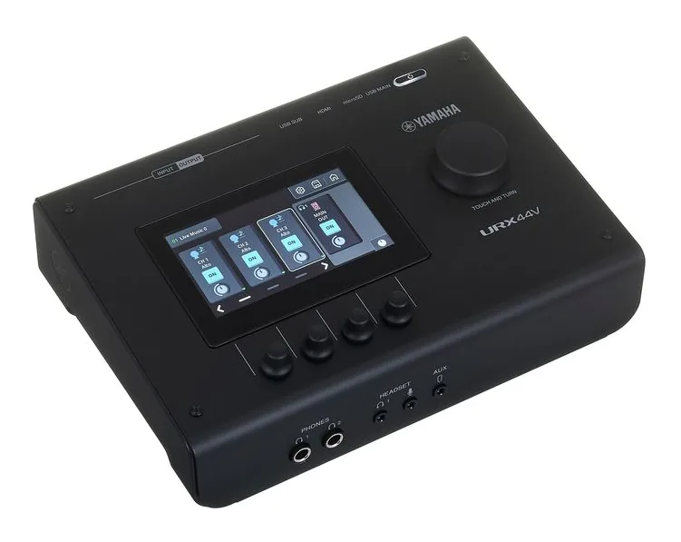 Yamaha URX44V BK, face arrière et connectique, photo 3